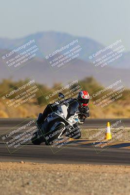 media/Dec-09-2023-SoCal Trackdays (Sat) [[76a8ac2686]]/Turn 15 Set 1 (230pm)/